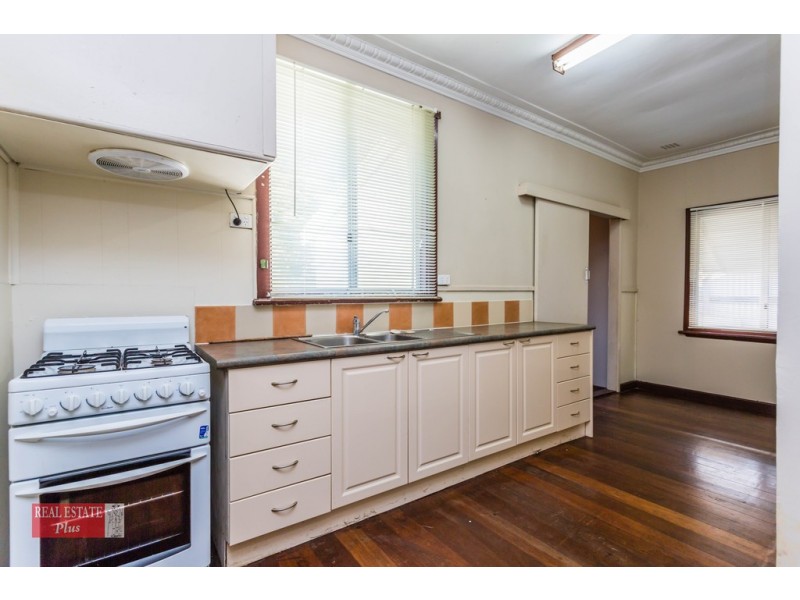 11 Gladstone Avenue, Swan View WA 6056