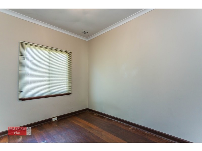 11 Gladstone Avenue, Swan View WA 6056