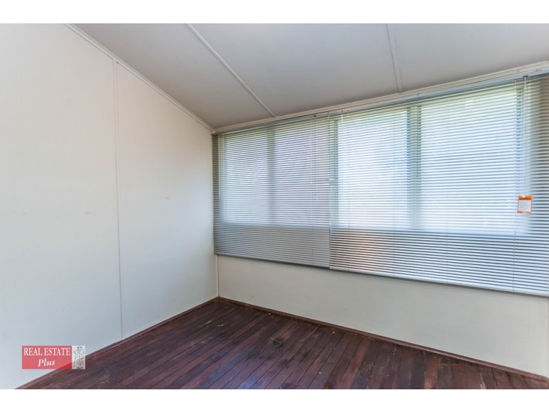 11 Gladstone Avenue, Swan View WA 6056