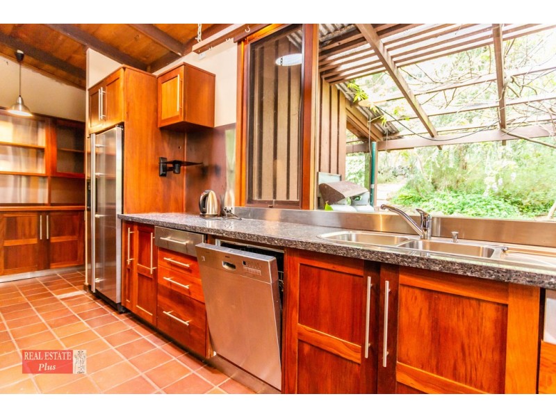 15 Michael Crescent, Boya WA 6056