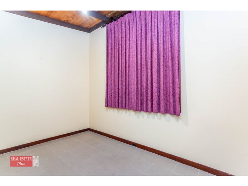 15 Michael Crescent, Boya WA 6056