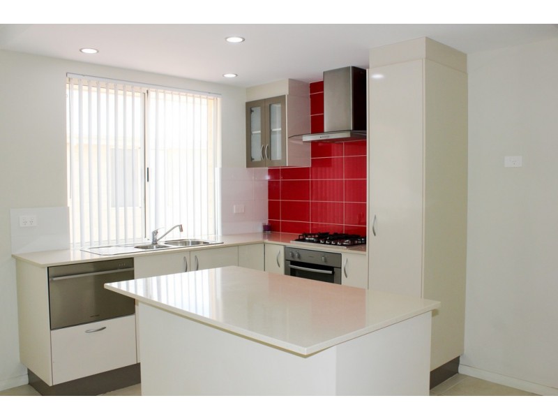 10/4 Cale Street, Midland WA 6056