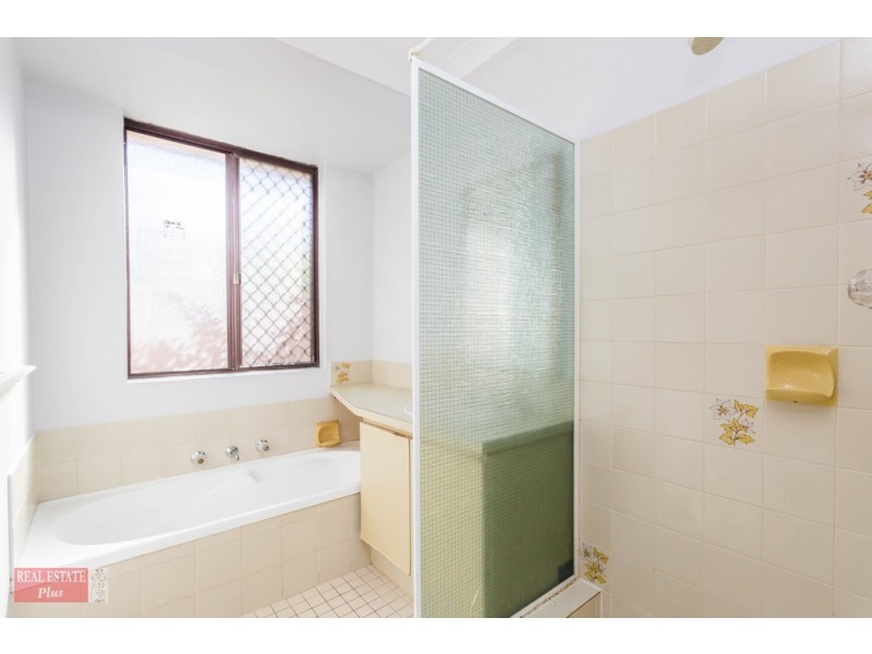 8/65 Amherst Road, Swan View WA 6056