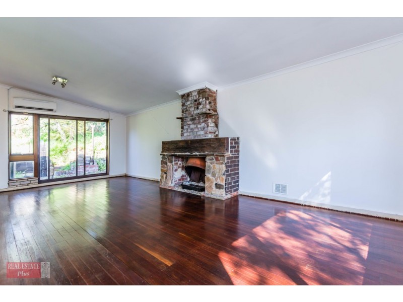 32 Swan View Road, Greenmount WA 6056