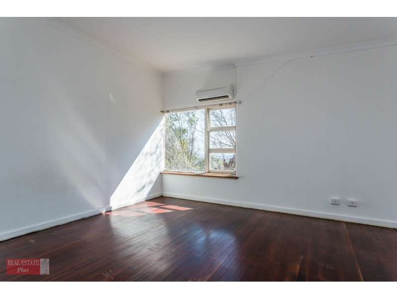 32 Swan View Road, Greenmount WA 6056