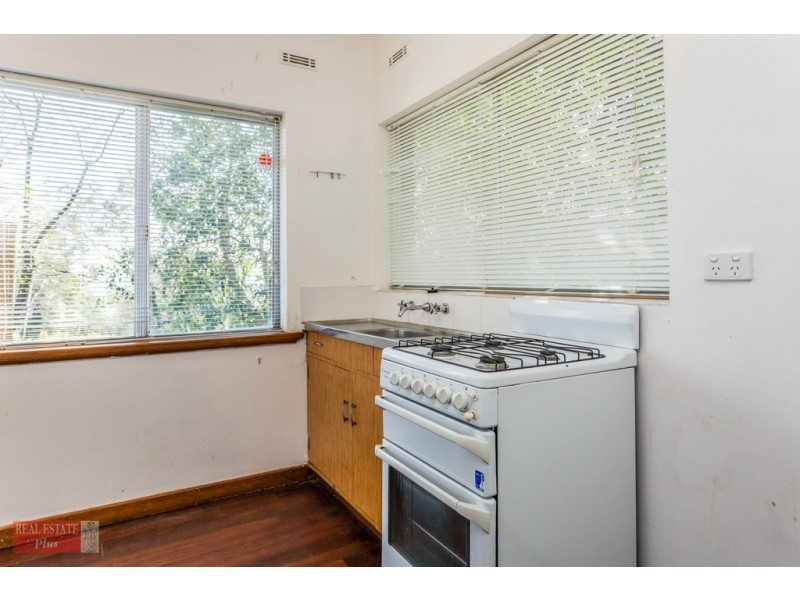 32 Swan View Road, Greenmount WA 6056