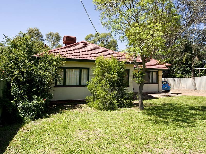 31 Cara Road, Greenmount WA 6056