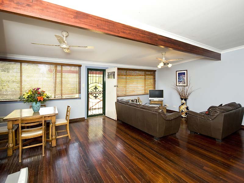 31 Cara Road, Greenmount WA 6056