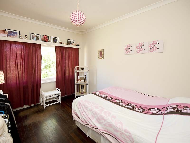 31 Cara Road, Greenmount WA 6056