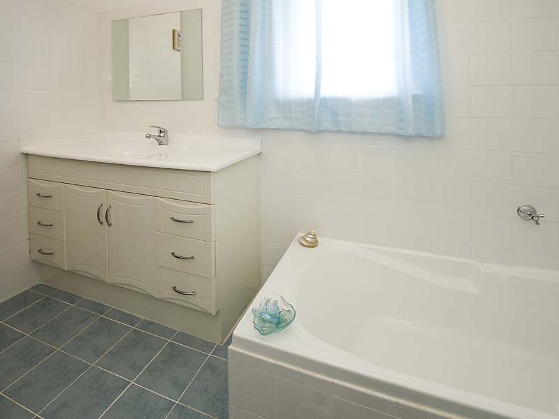 31 Cara Road, Greenmount WA 6056