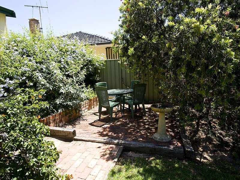 31 Cara Road, Greenmount WA 6056