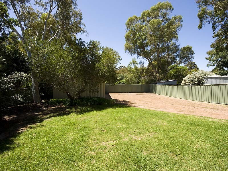 31 Cara Road, Greenmount WA 6056