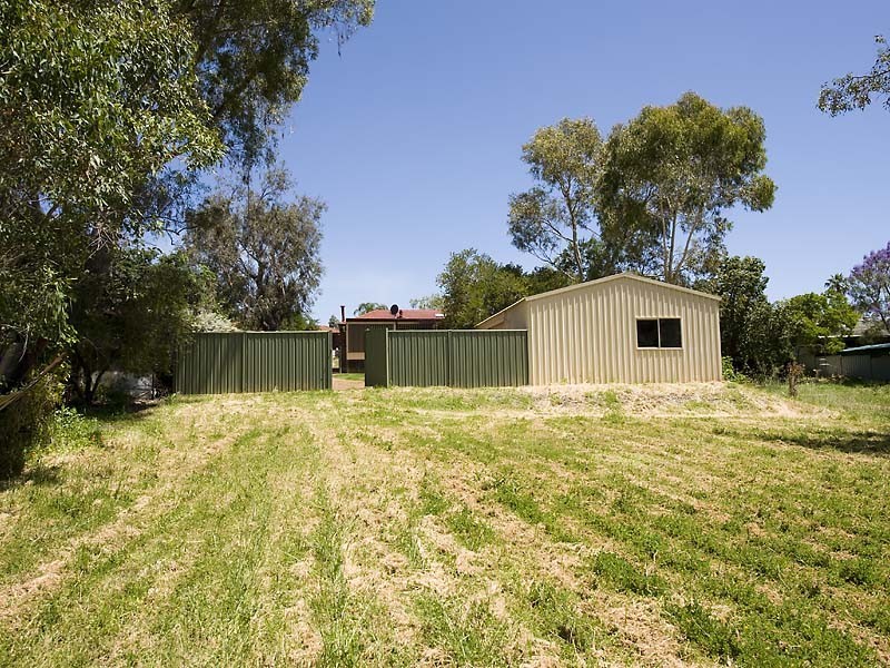 31 Cara Road, Greenmount WA 6056