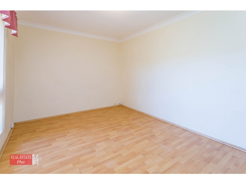 8 Markham Way, Swan View WA 6056
