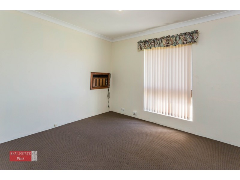 8 Markham Way, Swan View WA 6056