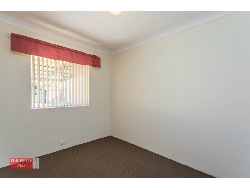 8 Markham Way, Swan View WA 6056