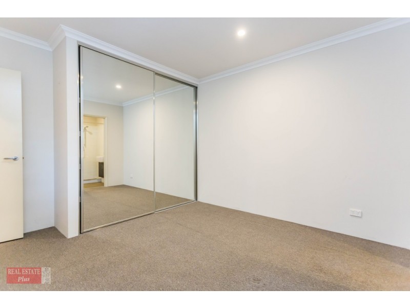 2/6 Sampson Close, Midland WA 6056