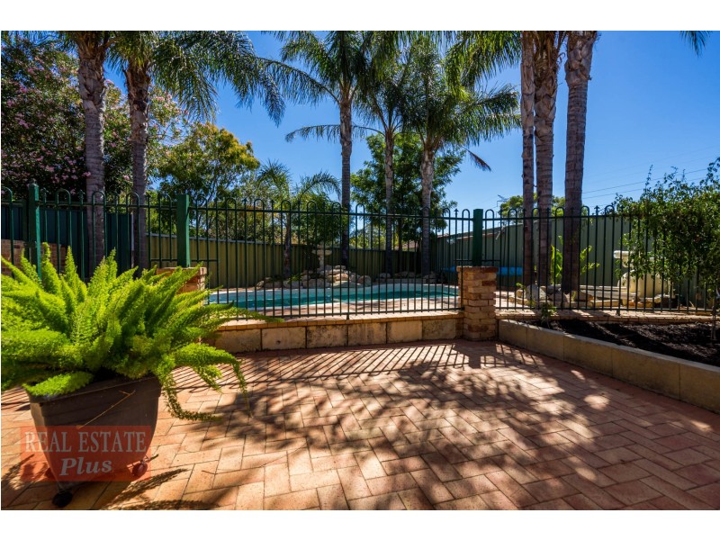 5 Domain Court, Greenmount WA 6056