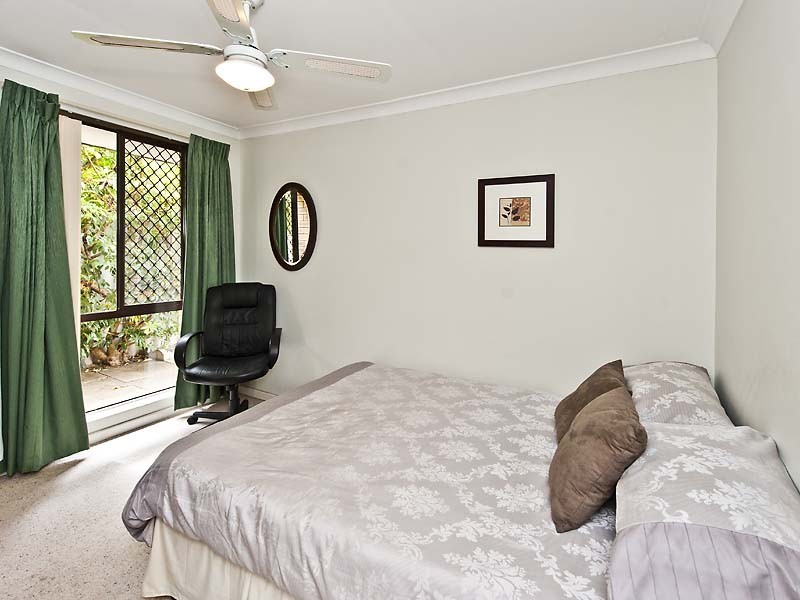 18 Beresford Gardens, Swan View WA 6056