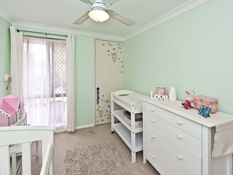 18 Beresford Gardens, Swan View WA 6056