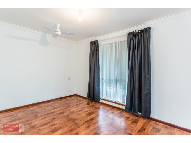 18E Rhine Way, Swan View WA 6056