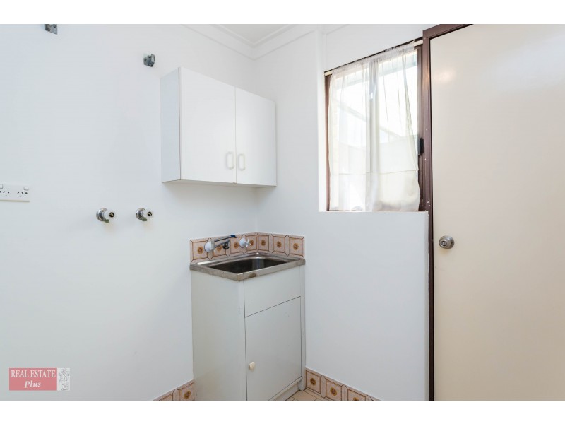 18E Rhine Way, Swan View WA 6056