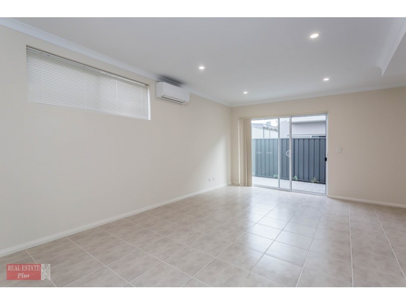 2/24 Aquaviva Circle, Viveash WA 6056