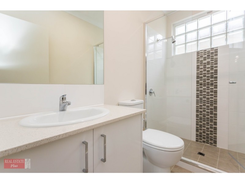 2/24 Aquaviva Circle, Viveash WA 6056