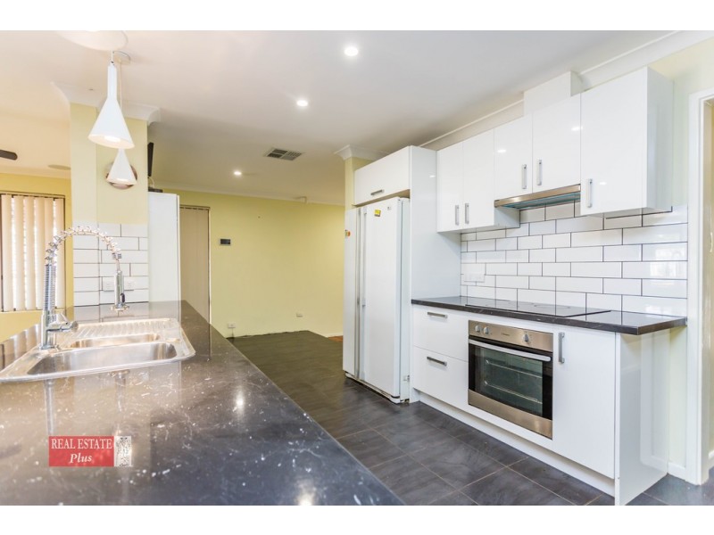 8 Abbott Way, Swan View WA 6056