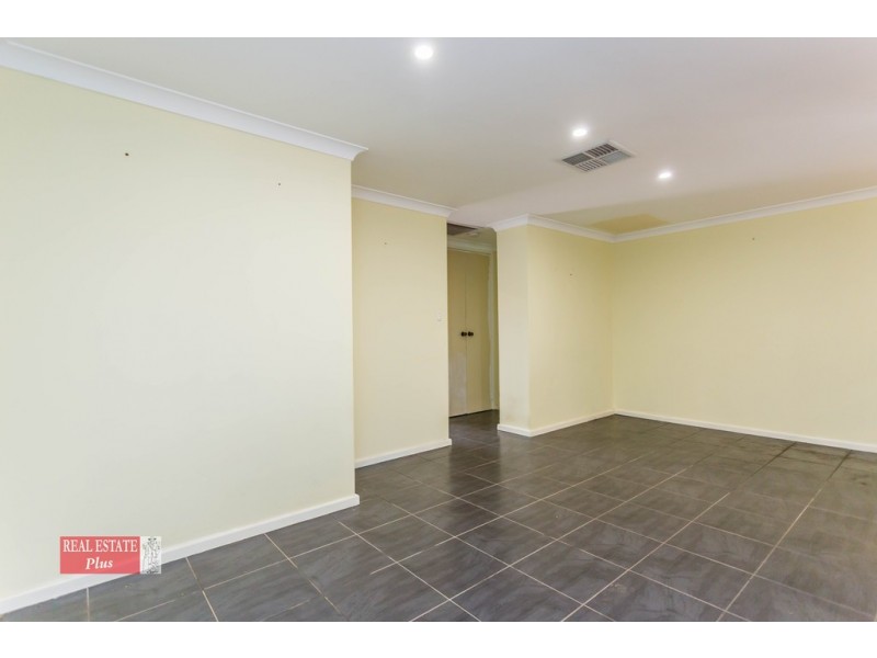 8 Abbott Way, Swan View WA 6056