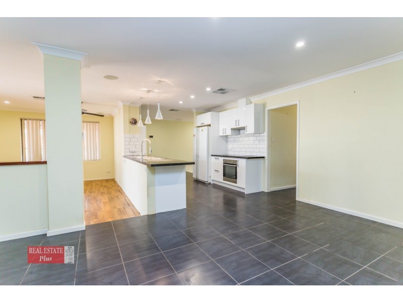 8 Abbott Way, Swan View WA 6056