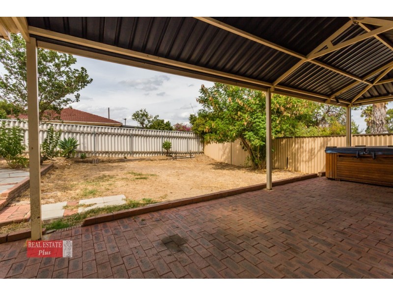 8 Abbott Way, Swan View WA 6056