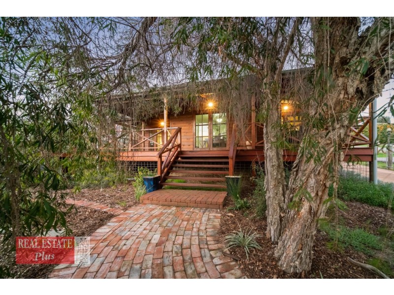 44 Swan View Road, Greenmount WA 6056