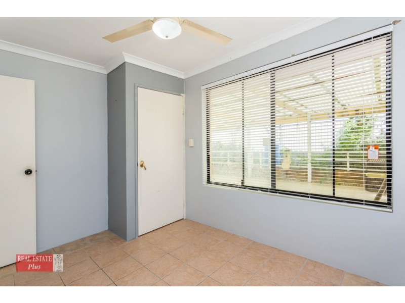 8 Woodview Retreat, Caversham WA 6055