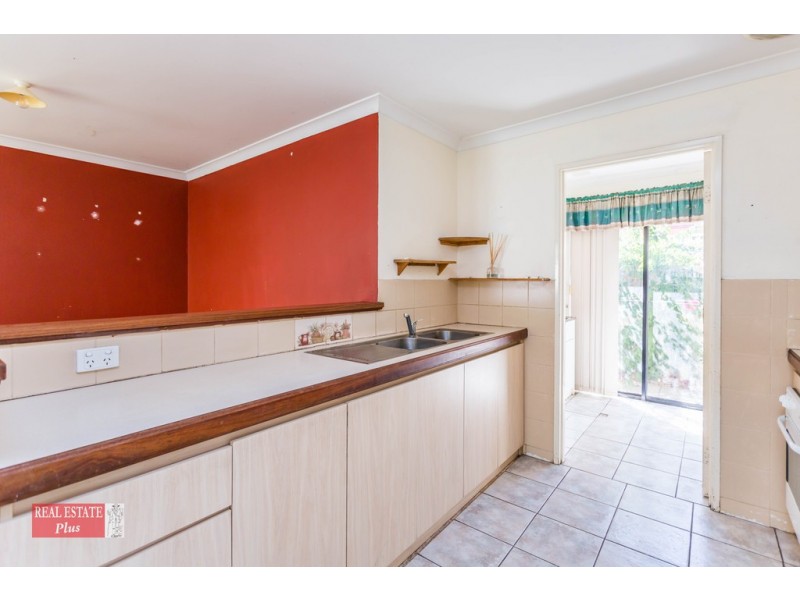 8 Woodview Retreat, Caversham WA 6055