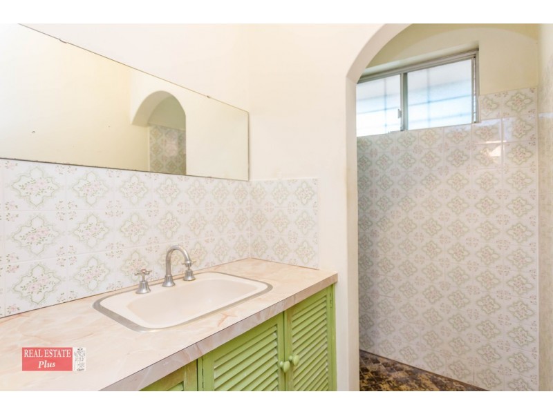 41 Spring Avenue, Midland WA 6056