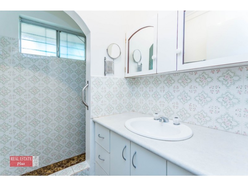 41 Spring Avenue, Midland WA 6056