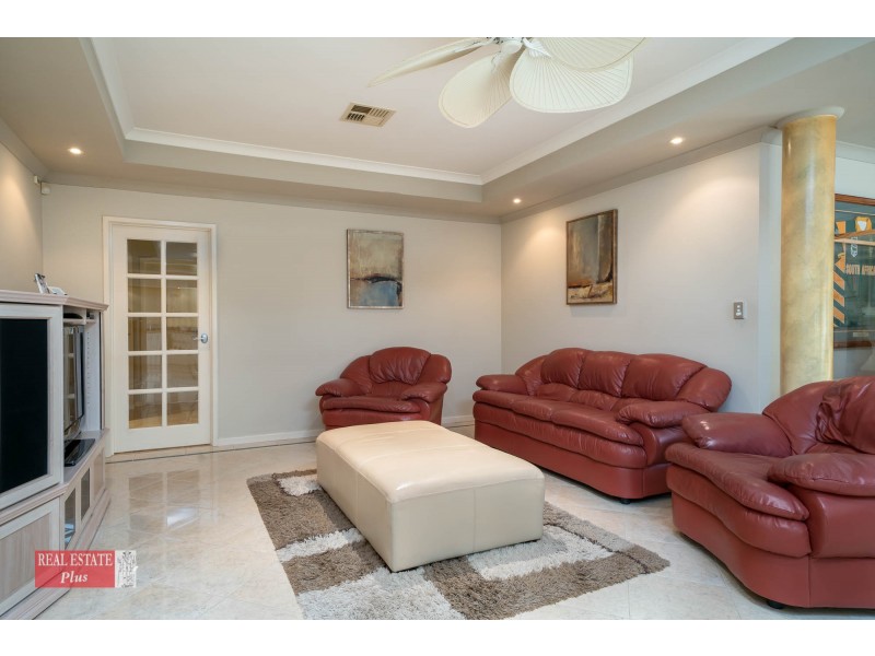 10 Golden Ash Gardens, Helena Valley WA 6056