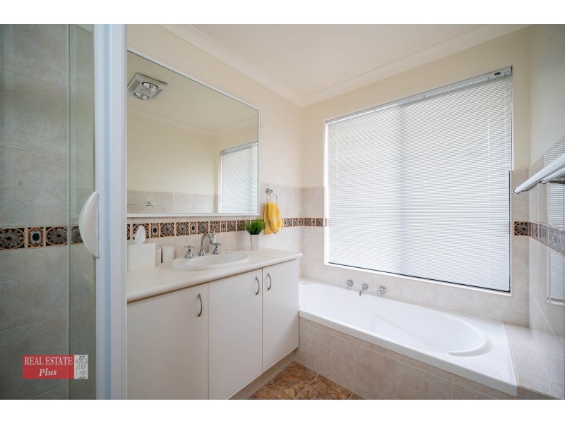 10 Golden Ash Gardens, Helena Valley WA 6056