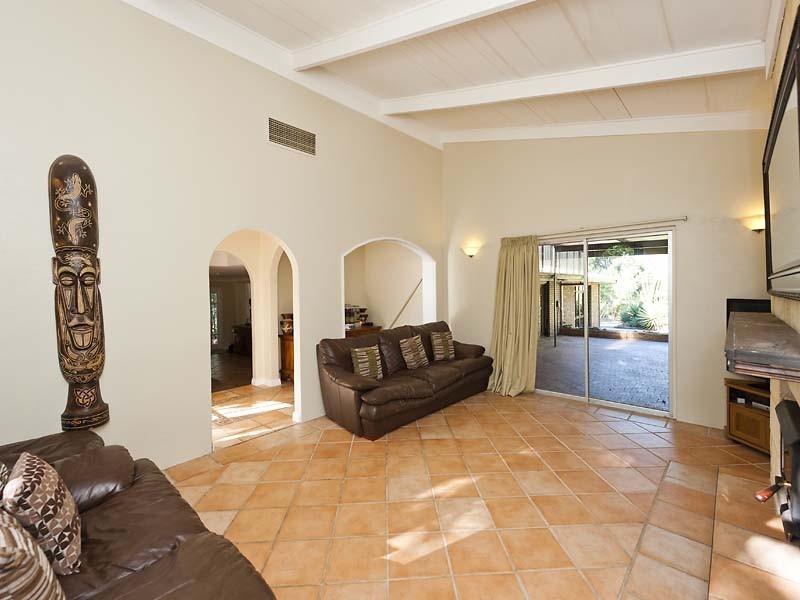 21 Swan Road, Mahogany Creek WA 6072