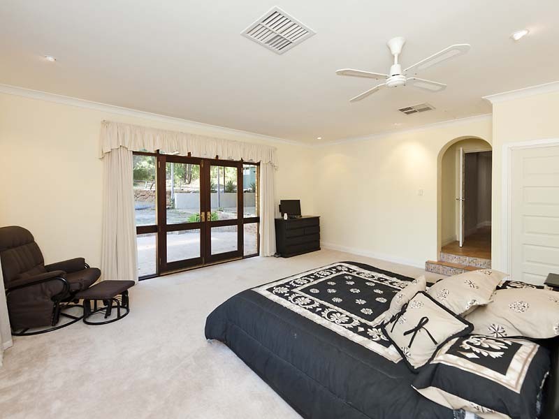 21 Swan Road, Mahogany Creek WA 6072