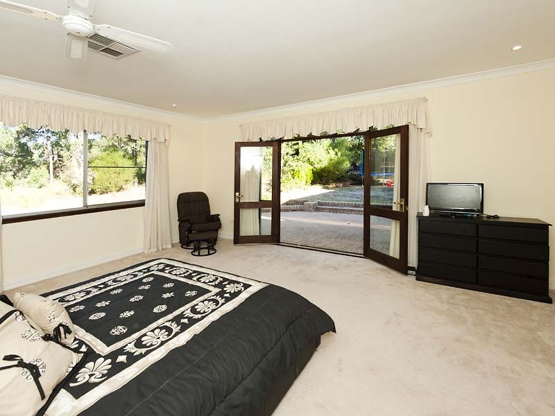 21 Swan Road, Mahogany Creek WA 6072