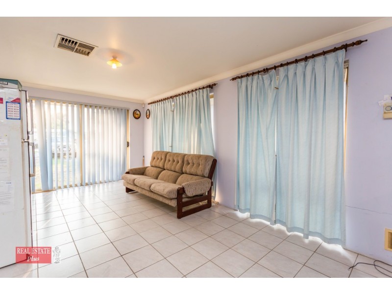 33 Victoria Parade, Midvale WA 6056