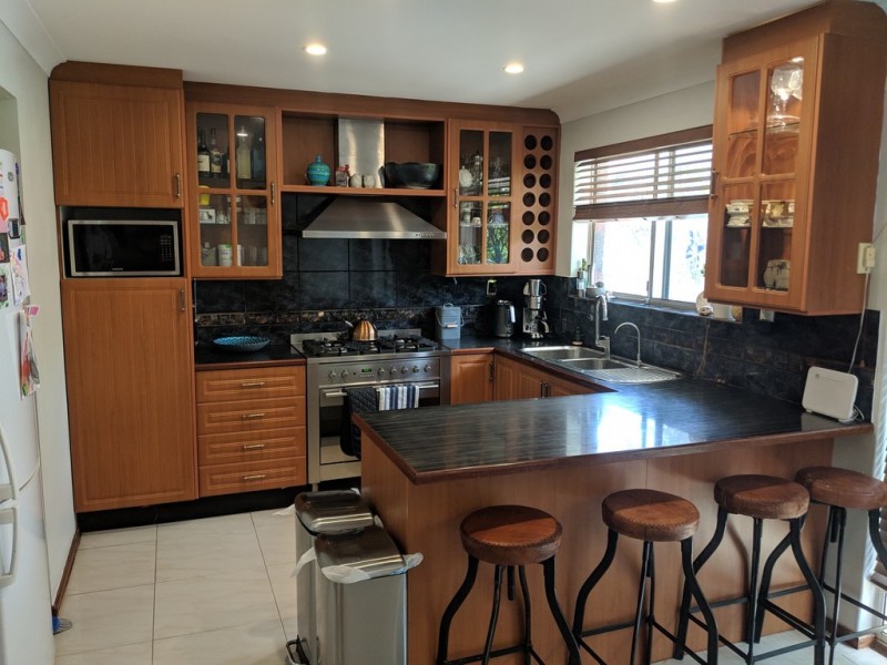 6 Parkway, Swan View WA 6056