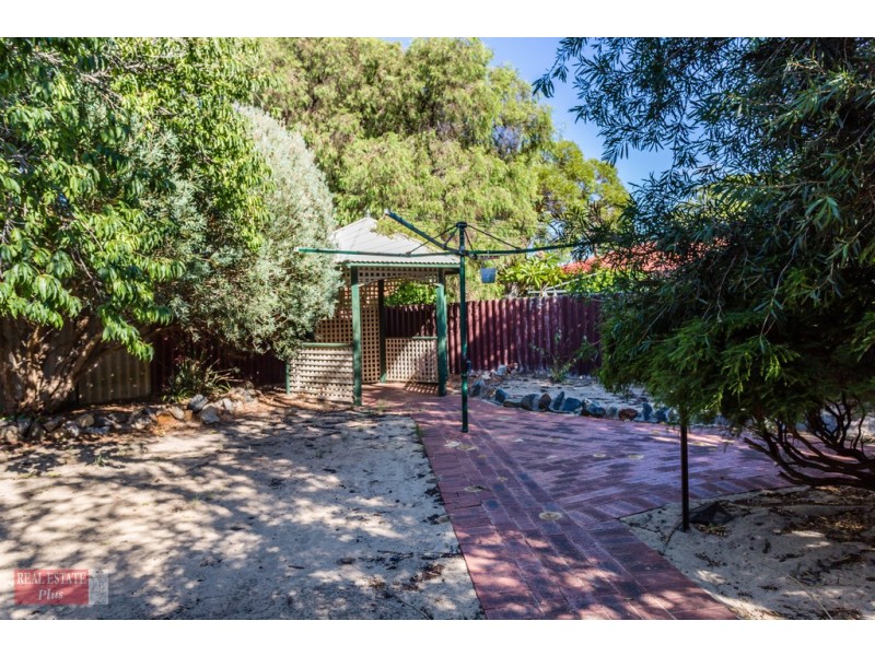 3 Gilmore Place, Forrestfield WA 6058