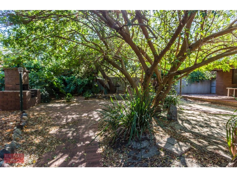 3 Gilmore Place, Forrestfield WA 6058