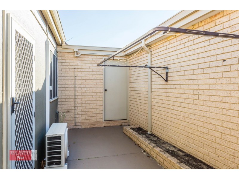 1/18 Holmesdale Road, Woodbridge WA 6056