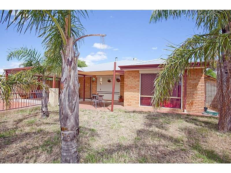 12 Nandup Retreat, Swan View WA 6056
