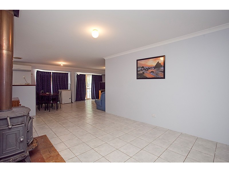 12 Nandup Retreat, Swan View WA 6056