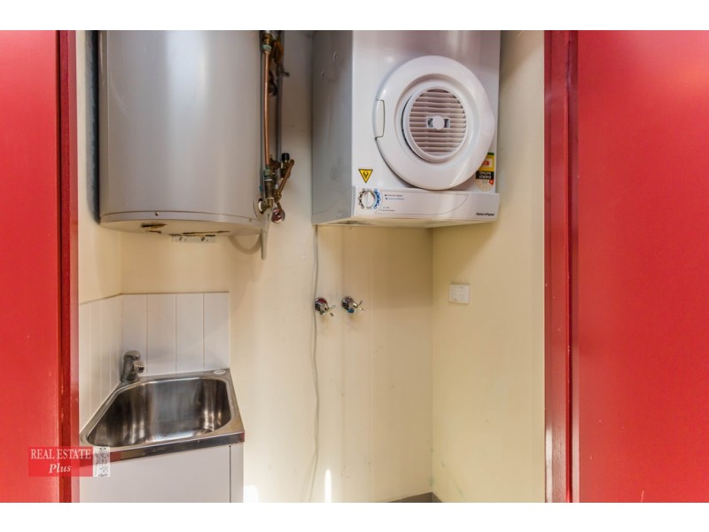 16/42 The Crescent, Midland WA 6056